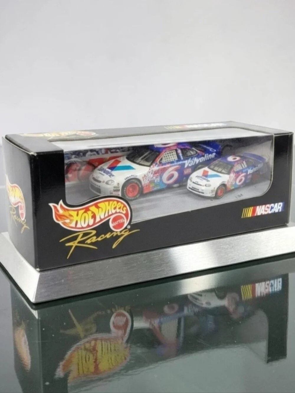1998 Hot Wheels Racing Special 2 Car Pack Nascar #6 Valvoline 1:43 & 1:64 New In